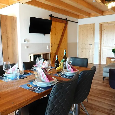 Weinbergshof Rickel Apartment