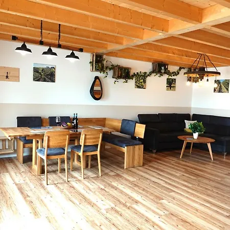 Weinbergshof Rickel Apartment *
