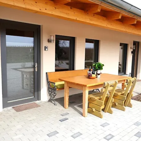 Weinbergshof Rickel Apartment *